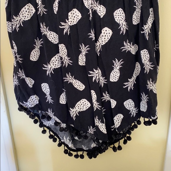 Black and White Pineapple Romper - Picture 2 of 4
